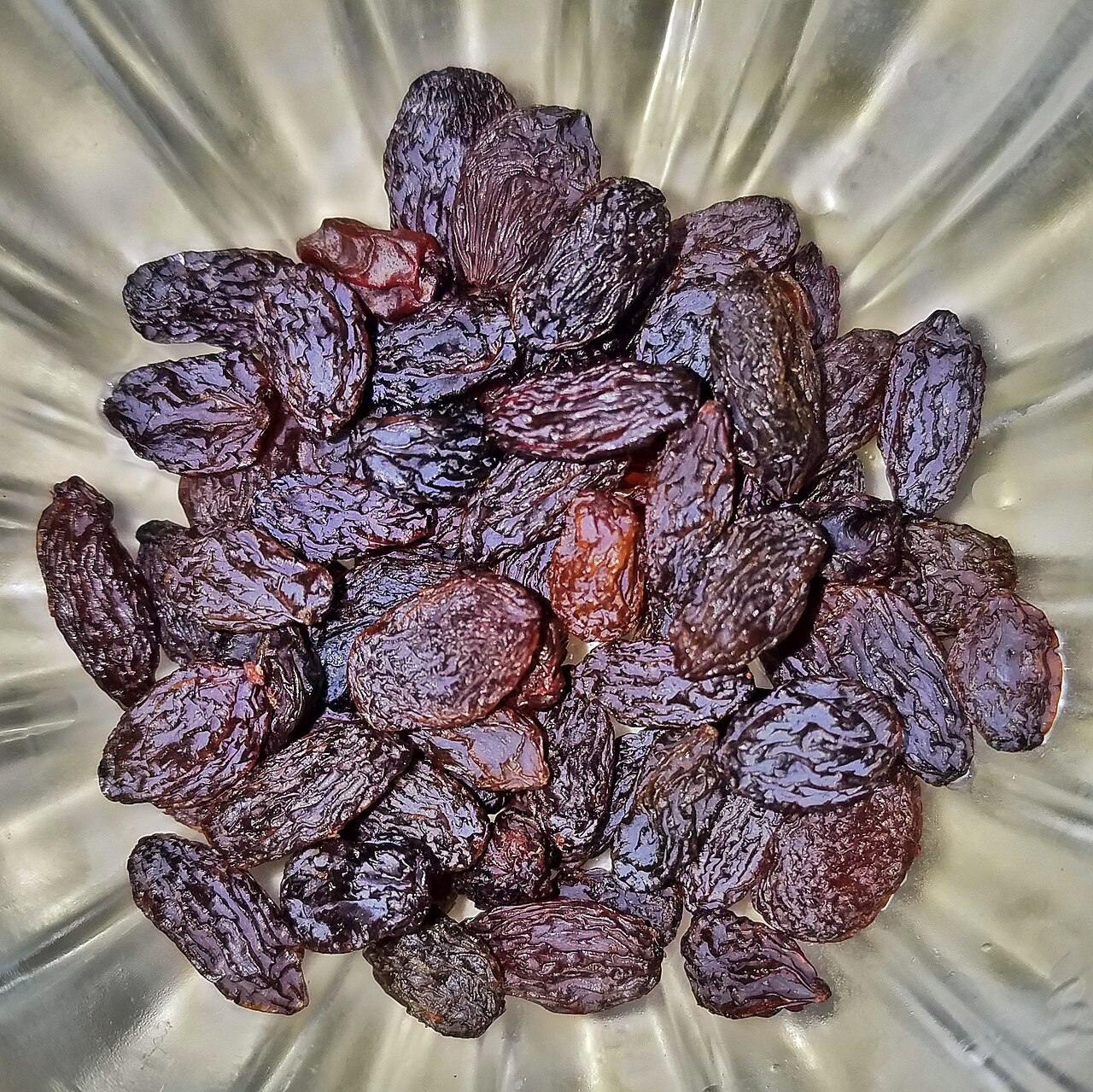کشمش سیاه